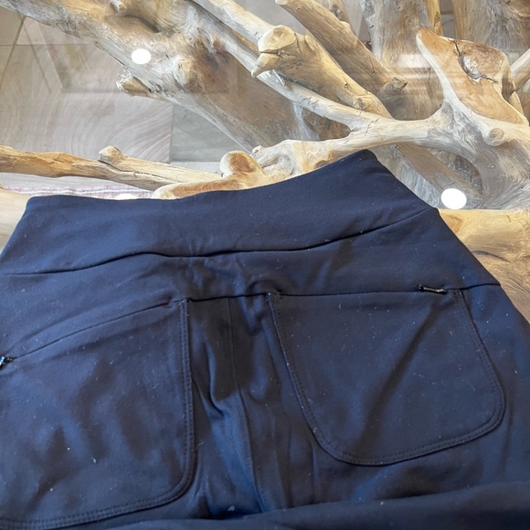 Athleta Black Pants - Size 6 - Picture 3 of 5